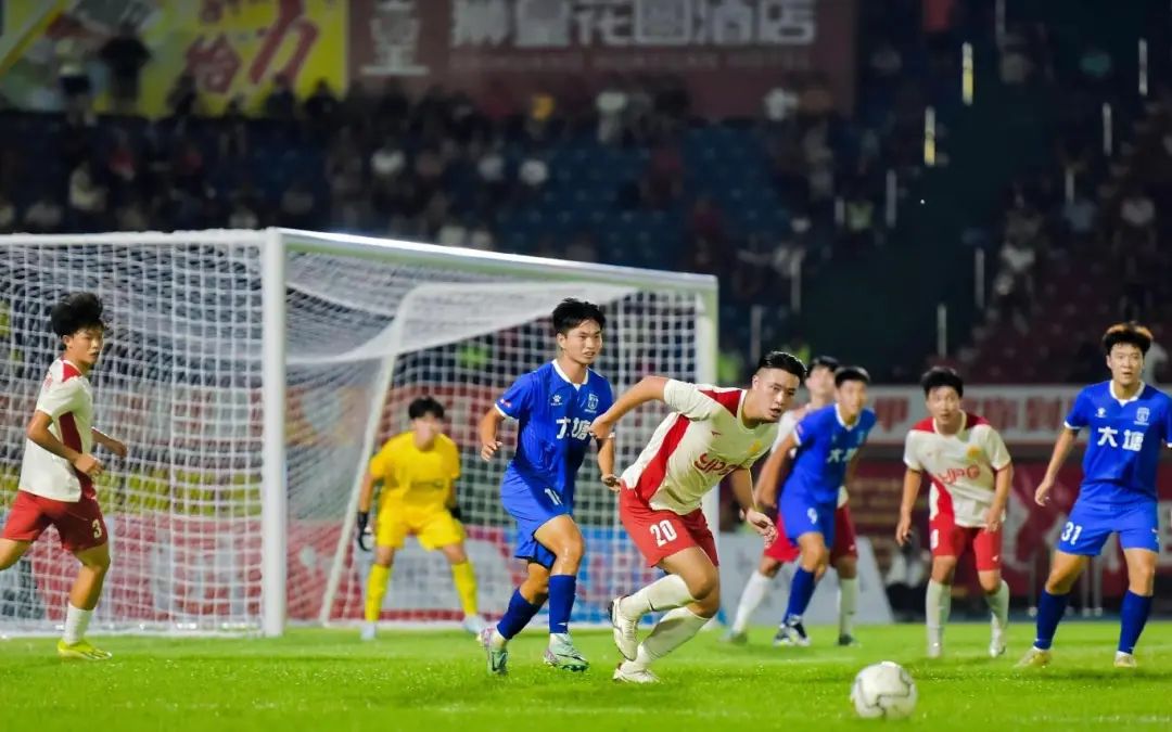 6-第十九届佛山“西甲”足球联赛,在三水区云秀山体育场正式开幕 (1).jpg